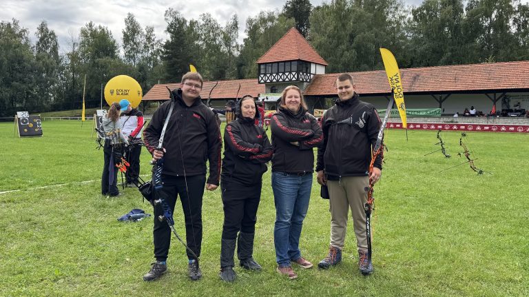 Marinas, Nikolaja un Mika starts Eiropas Apvidus čempionātā