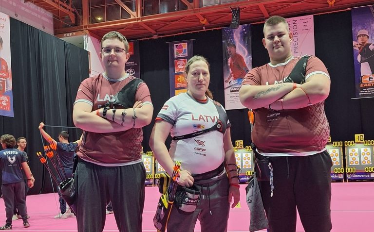 Lielisks panākums neaprīkotā loka klasē pasaules mērogā!